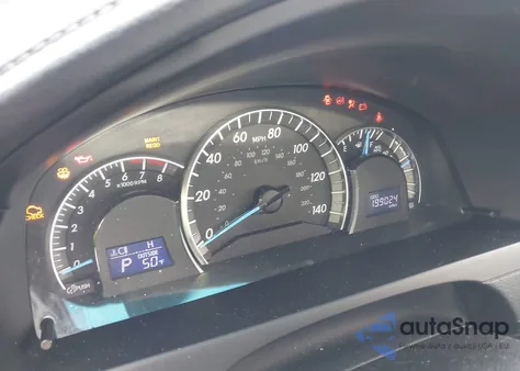 2014 Toyota Camry Se z USA, uszkodzony, nr VIN 4T1BF1FK9EU822717